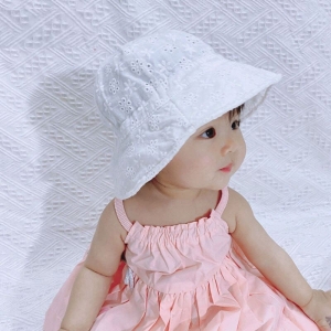 Cotton Hat for Girls in pink, on a white background – a fun and playful gift for girls from Little Pirates.