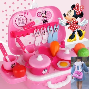 Gift box presentation of the complete Minnie Mouse kitchen play set for girls.