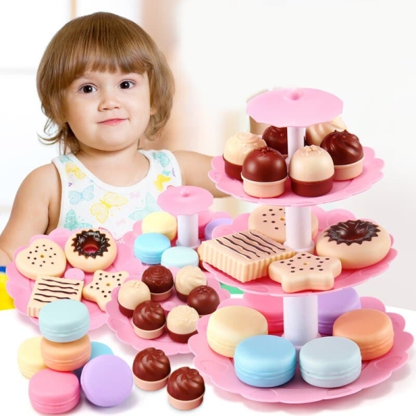 Cake Play Set for Girls in multicolour, on a white background – a fun and playful gift for girls from Little Pirates.