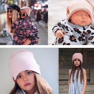 Elegant Hat for Girls in pink, on a white background – a fun and playful gift for girls from Little Pirates.