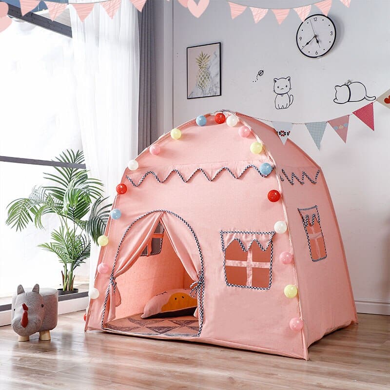 Castle-Shaped Play Tent for Girls, in a child's bedroom – a fun and playful gift for girls from Little Pirates.