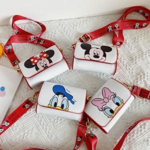 Stylish children's Disney character shoulder bag, featuring vibrant character prints perfect for little adventurers.